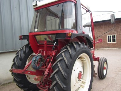 International 585XL