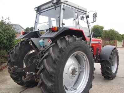 Massey Ferguson 399