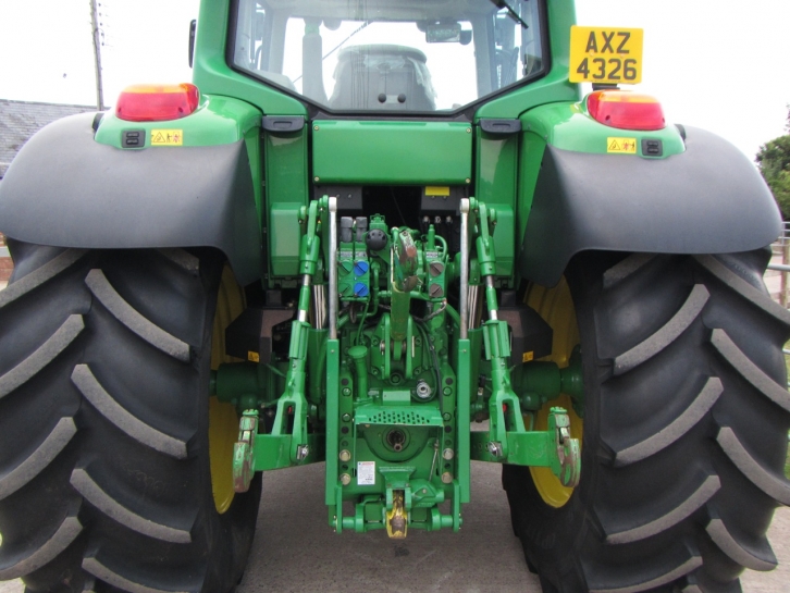 John Deere 6630