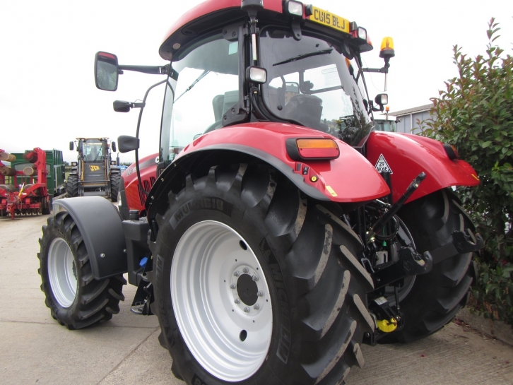Case Maxxum 125