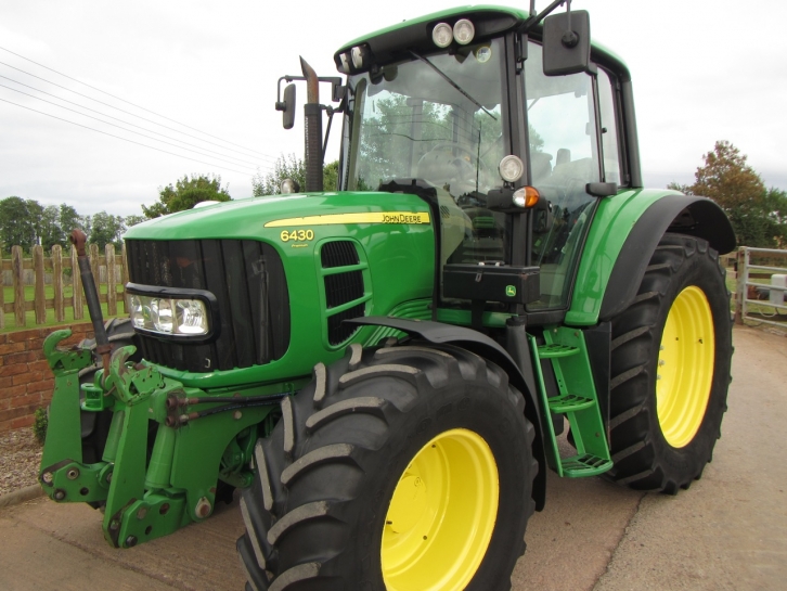 John Deere 6430