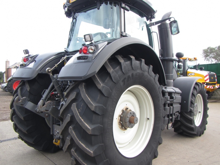 Valtra S233