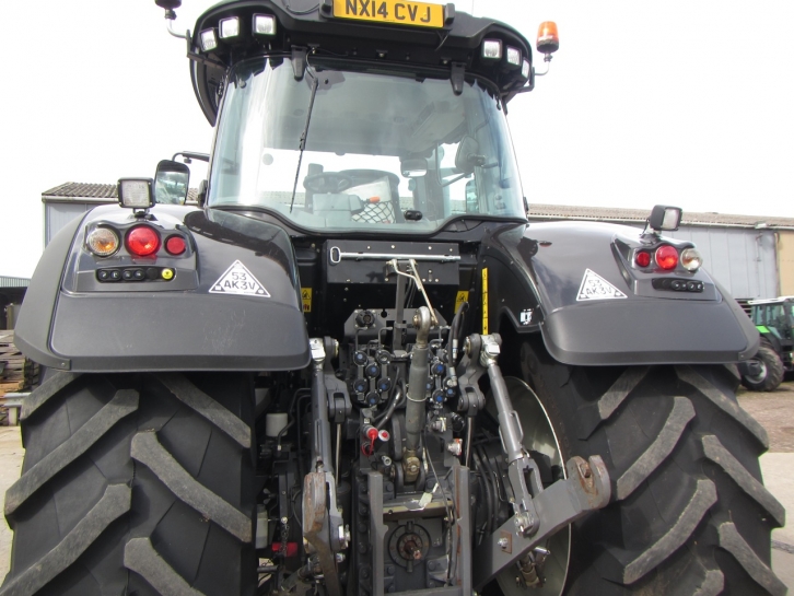Valtra S233