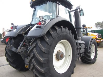 Valtra S233