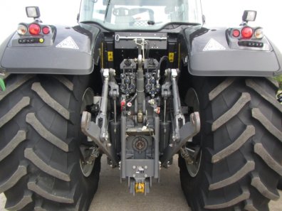 Valtra S233