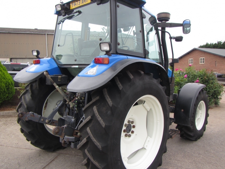 New Holland TS110