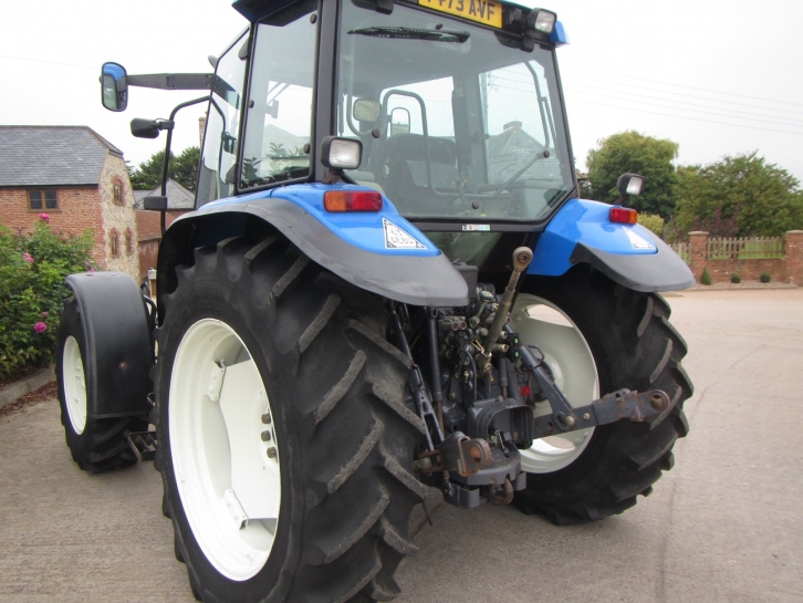 New Holland TS110