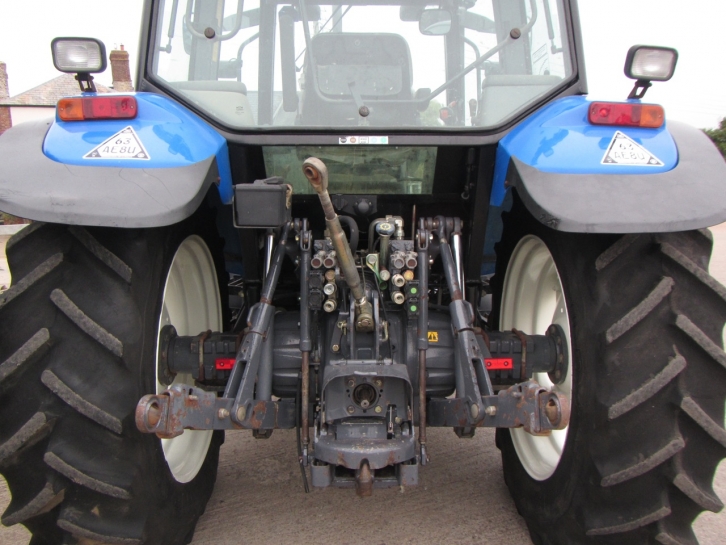 New Holland TS110