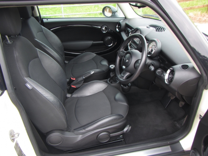 Mini Cooper 1.6 petrol