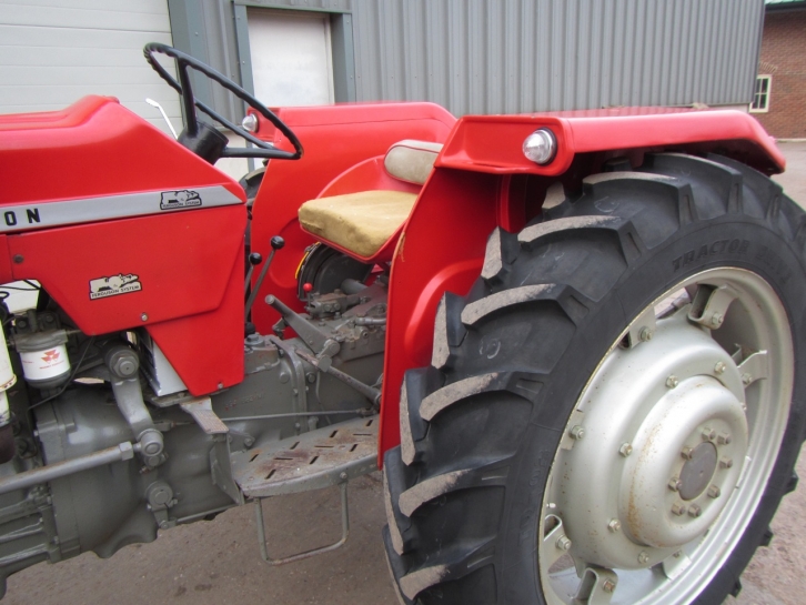 Massey Ferguson 165