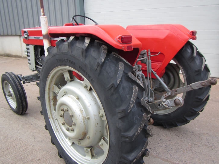 Massey Ferguson 165