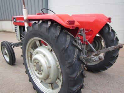 Massey Ferguson 165