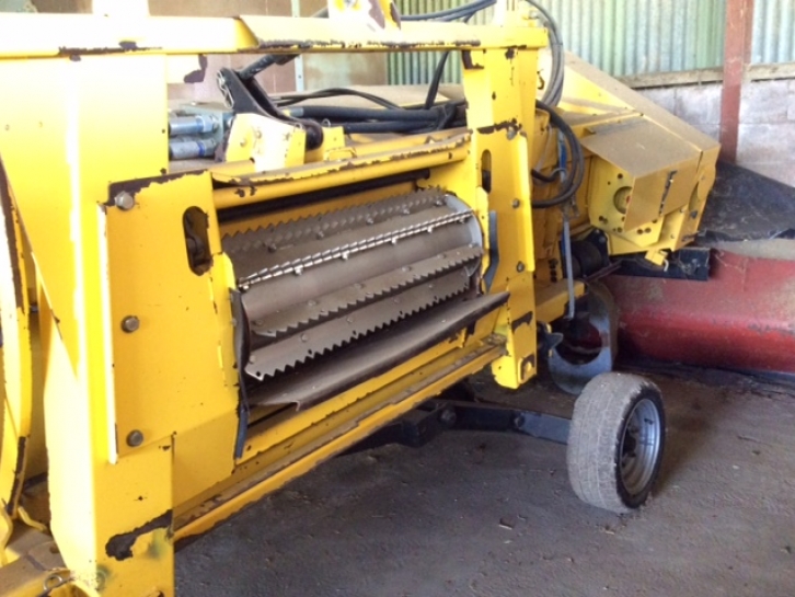 New Holland Discbine 5.2 Metre whole crop header