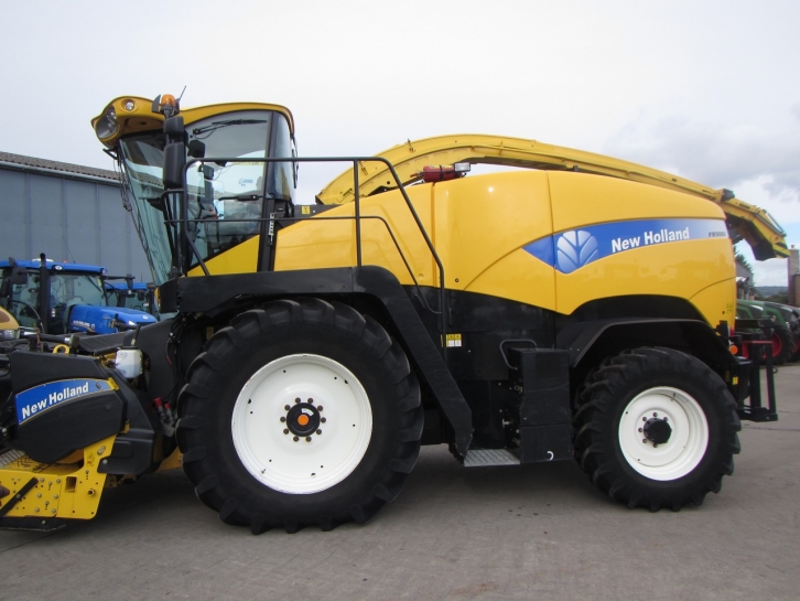 New Holland FR9060