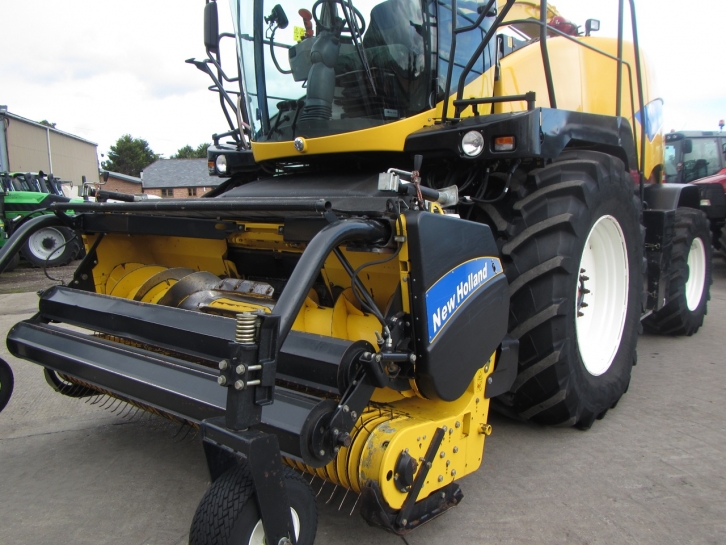 New Holland FR9060