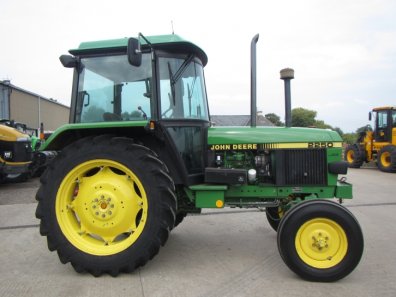 John Deere 2250