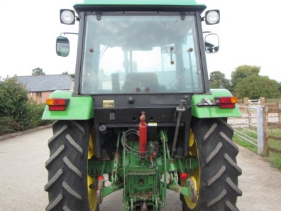 John Deere 2250