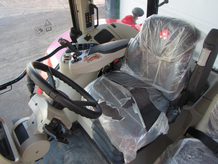 Massey Ferguson 7718 Efficient