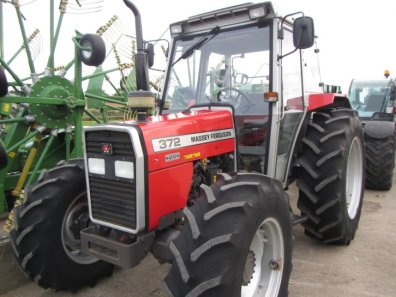 Massey Ferguson 372