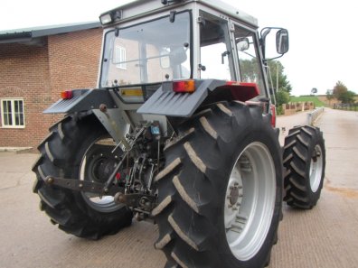 Massey Ferguson 372