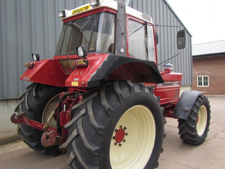 International 1255XL