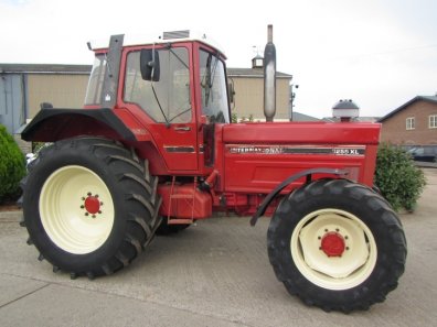 International 1255XL