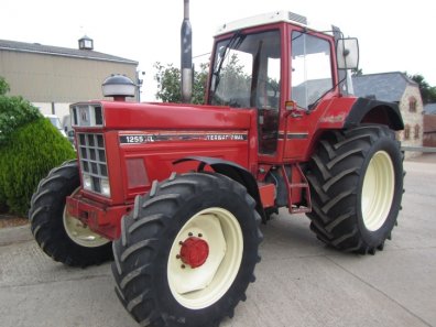 International 1255XL
