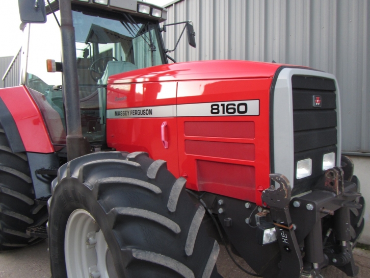 Massey Ferguson 8160