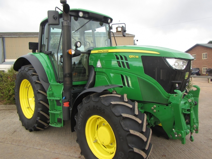 John Deere 6150M