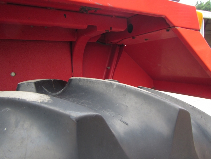 Massey Ferguson 690