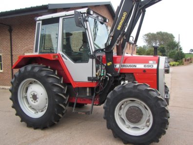 Massey Ferguson 690