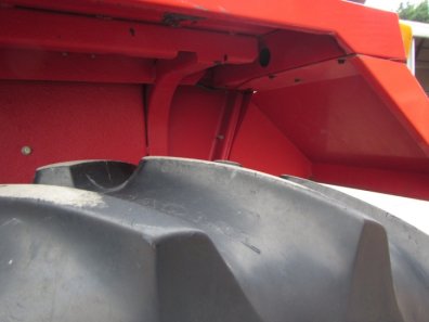 Massey Ferguson 690