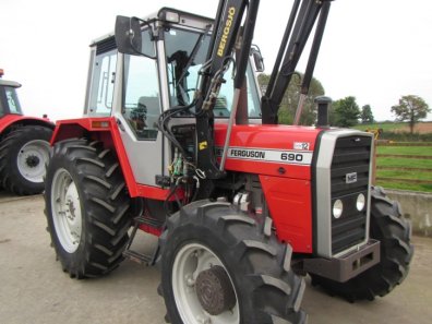 Massey Ferguson 690