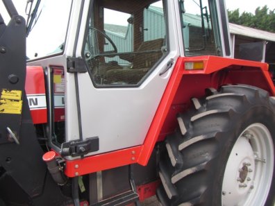 Massey Ferguson 690