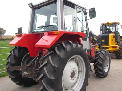 Massey Ferguson 690