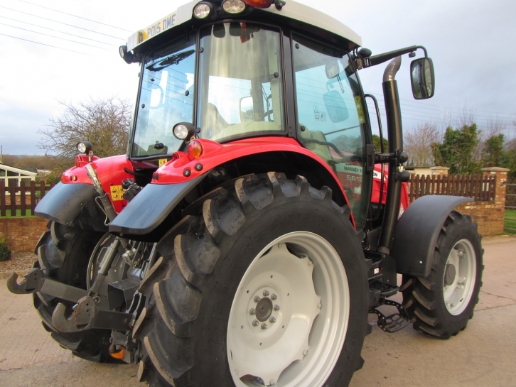 Massey Ferguson 5612 Efficent