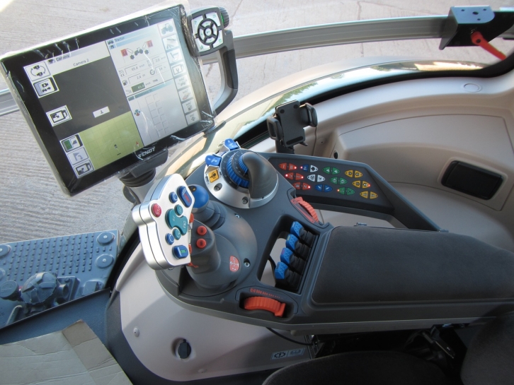 Fendt 828 Profi-Plus