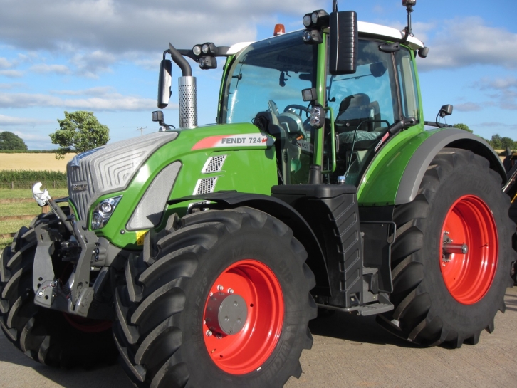 Fendt 724 Profi-Plus