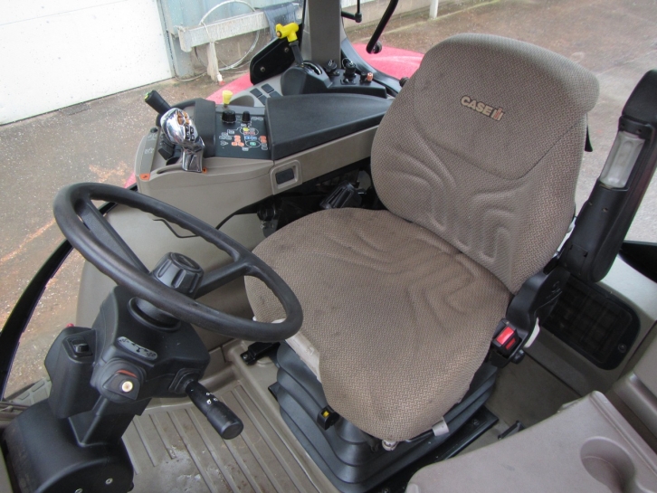 Case Puma 140