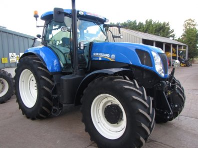 New Holland T7.235