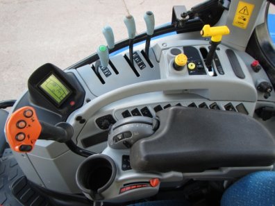 New Holland T7.235