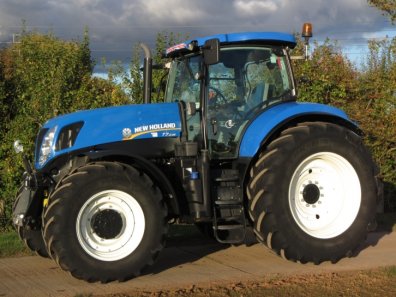 New Holland T7.235