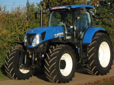 New Holland T7.235