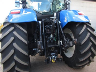New Holland T7.235