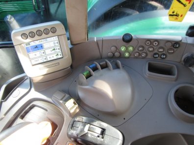 John Deere 7530