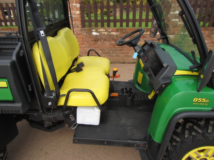 John Deere 855D Gator