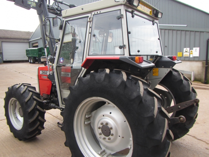 Massey Ferguson 362