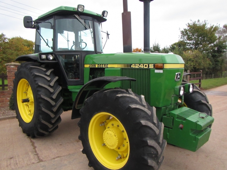 John Deere 4240S