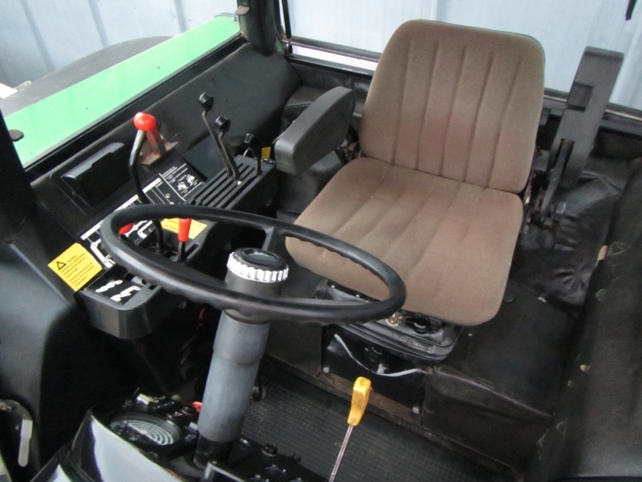 John Deere 4240S