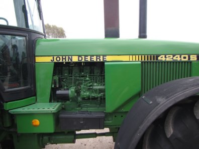 John Deere 4240S
